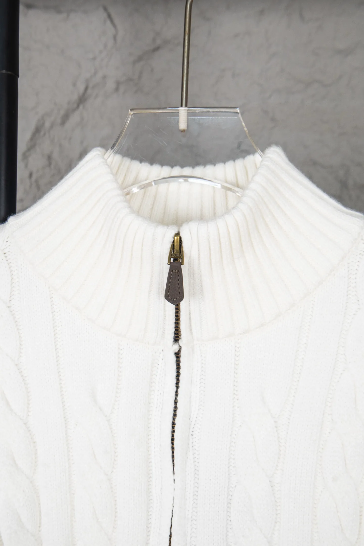 P260 2025SS Ralph Lauren Classic War Horse Small Label Half-Zip Chest Top, the same style for men and women, this year's most popular half-zip series. Made of 100% cotton. Color: Navy Blue White Gray Khaki Size: S M L XL